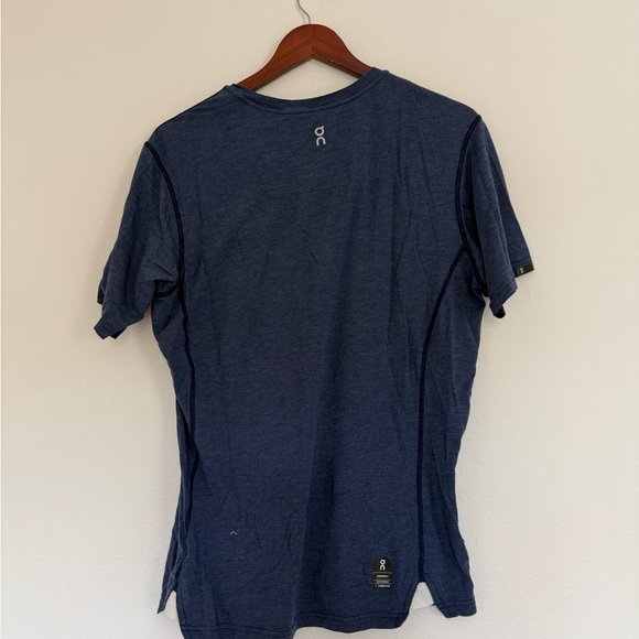 On Running Men's Dark Blue Short Sleeve Tee - Picture 2 of 6